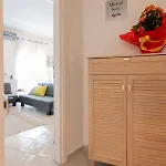 Michail Chania δίπλα στην παραλία της πόλης Hriszí Aktí Haniá