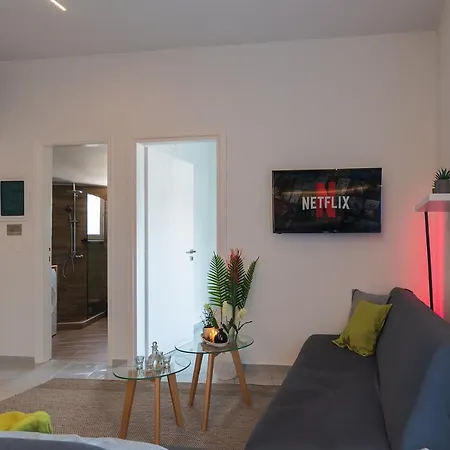 Michail Chania δίπλα στην παραλία της πόλης Apartamento
