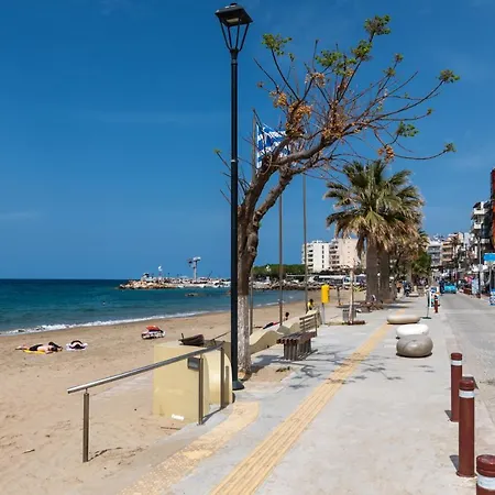 公寓 Michail Chania δίπλα στην παραλία της πόλης *