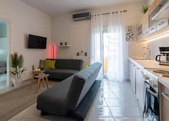 Michail Chania δίπλα στην παραλία της πόλης * Chania (Crete)